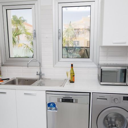 Villa Lynn Boutique Beachfront Ayia Napa Exterior photo