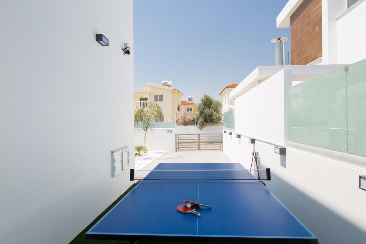 Villa Lynn Boutique Beachfront Ayia Napa Exterior photo