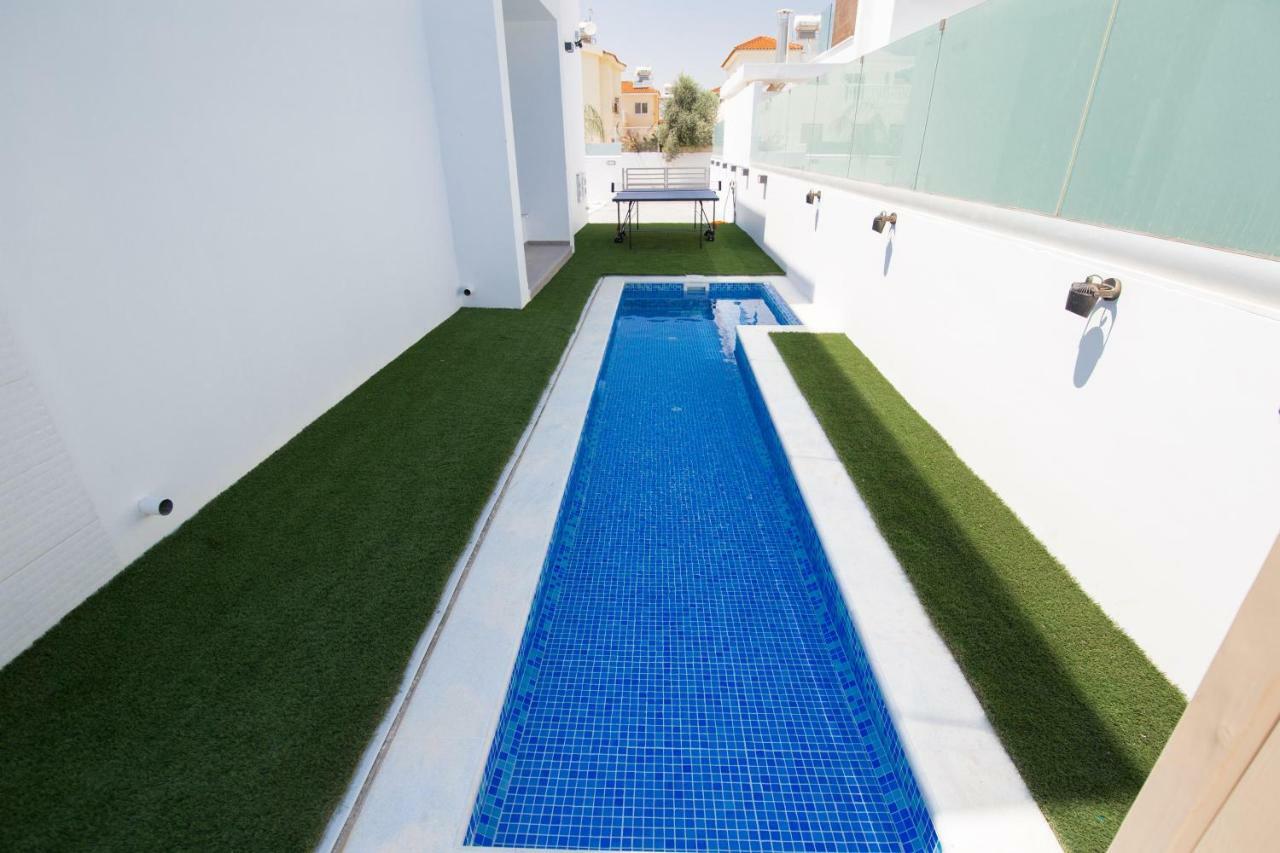 Villa Lynn Boutique Beachfront Ayia Napa Exterior photo