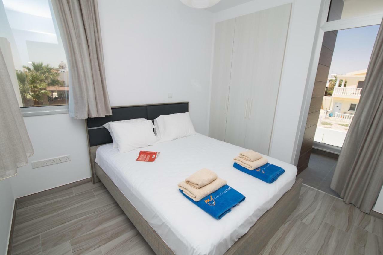 Villa Lynn Boutique Beachfront Ayia Napa Exterior photo
