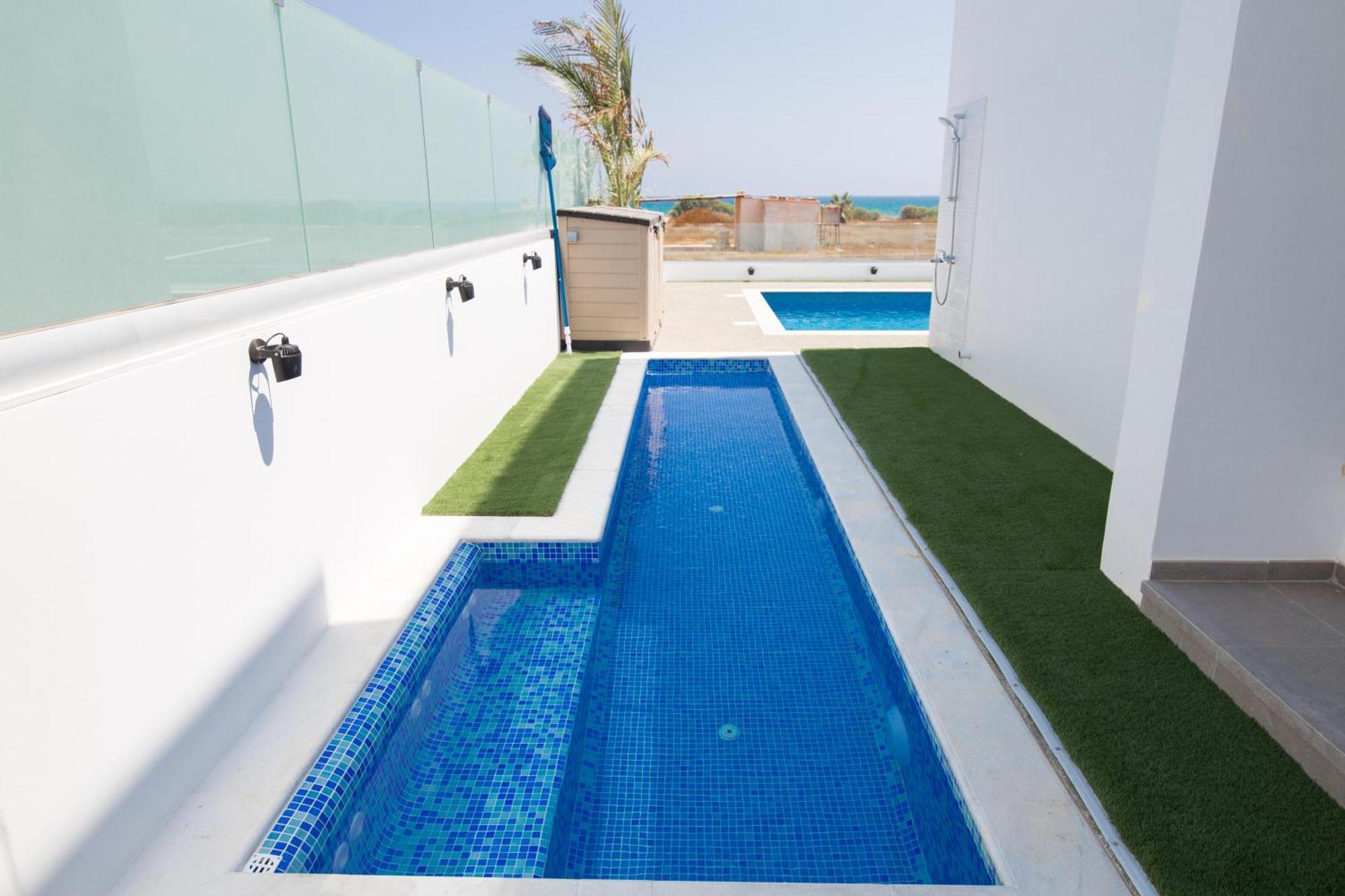 Villa Lynn Boutique Beachfront Ayia Napa Exterior photo